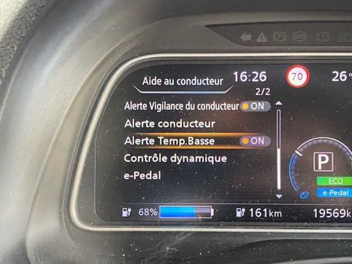 NISSAN LEAF