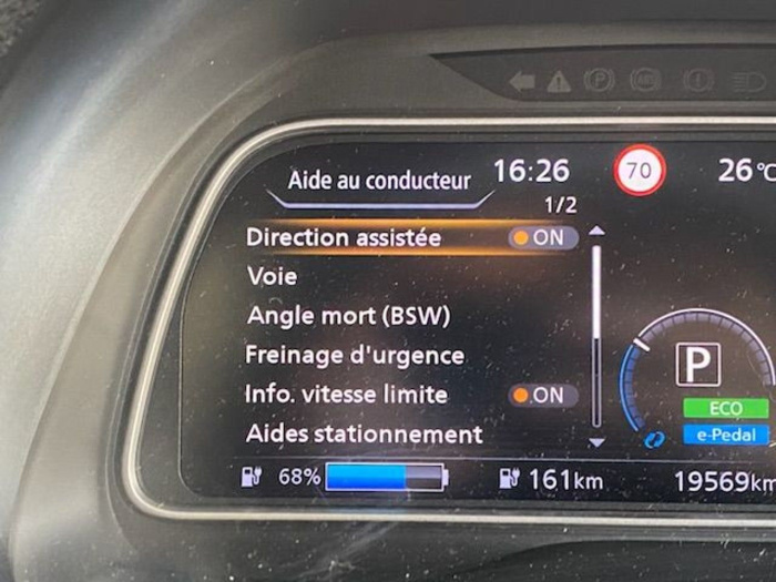 NISSAN LEAF