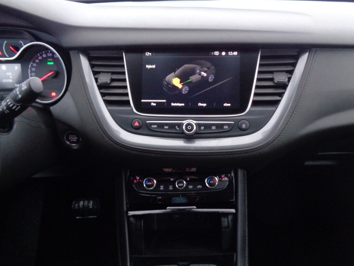 OPEL GRANDLAND X